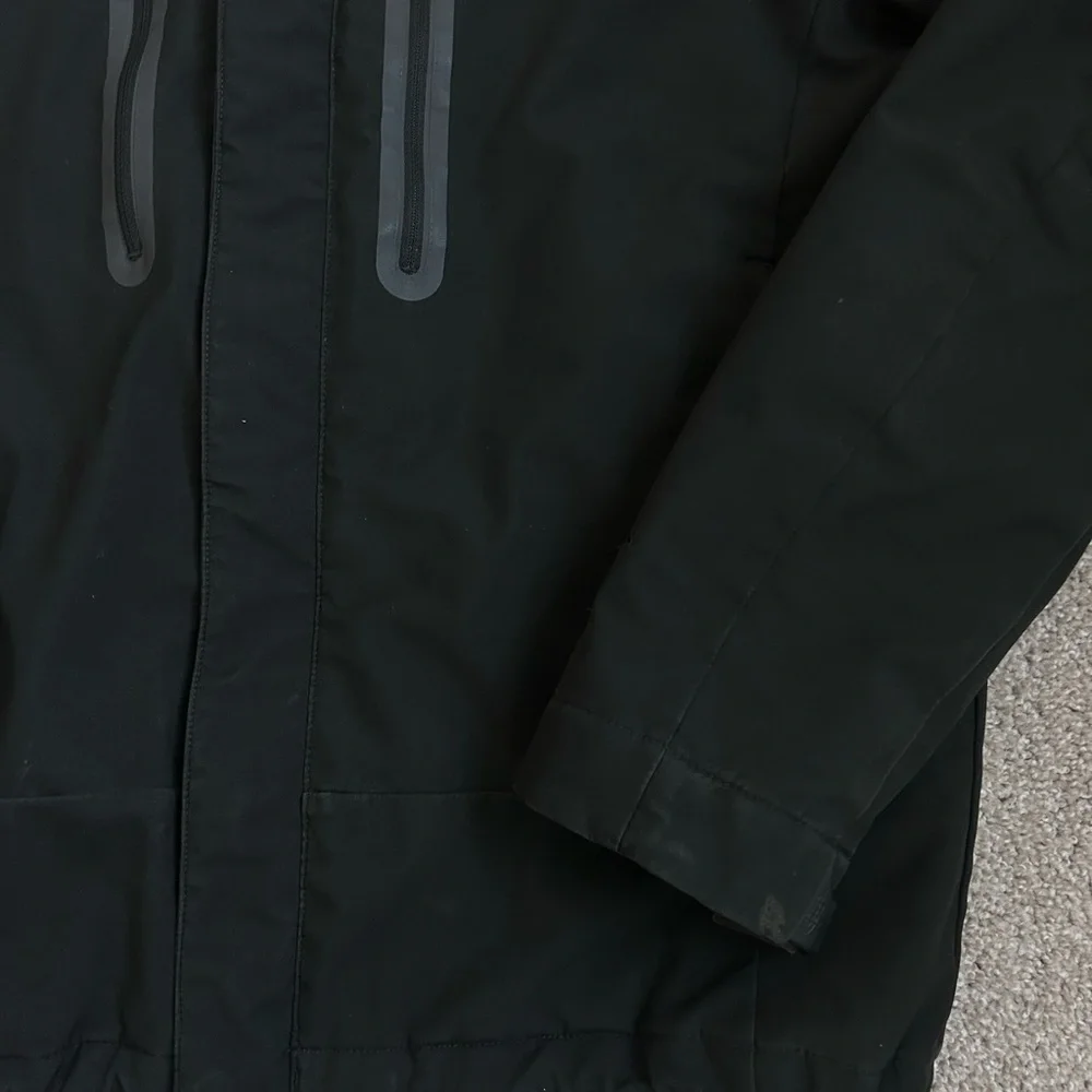 The North Face Men’s Black Apex Softshell Winter Jacket Size Medium